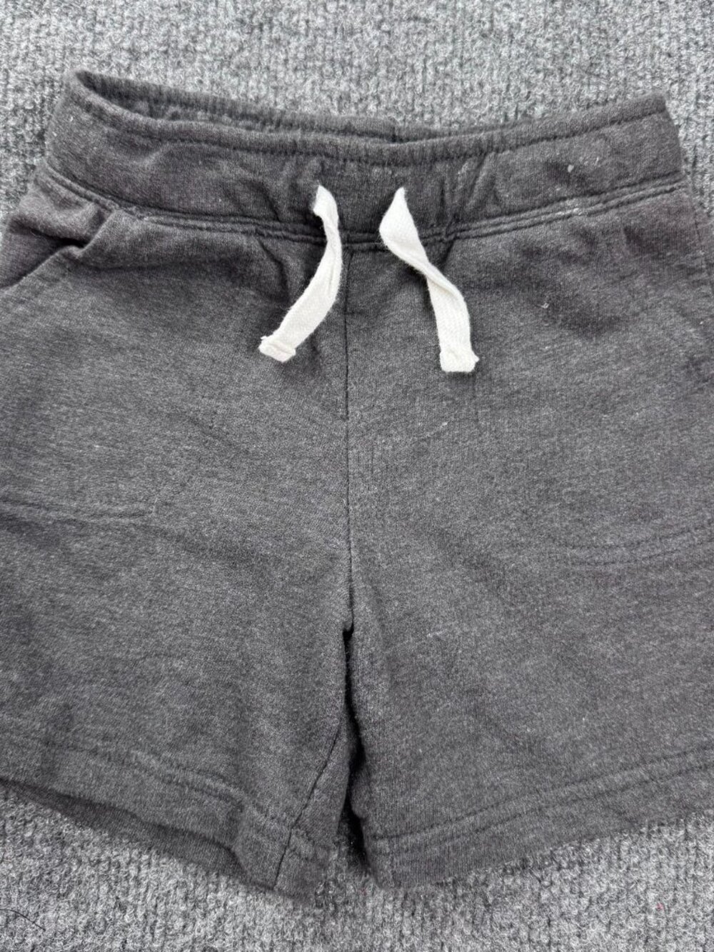 Cat & Jack Toddler Boys 3T Gray Knit Sweat Shorts Drawstring Pockets Small Spot